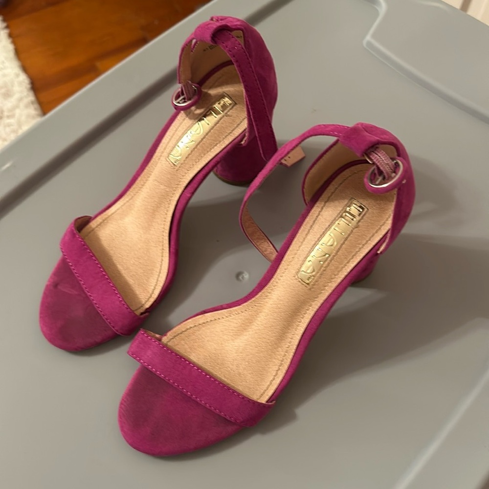 Liliana purple heels, size 7.5